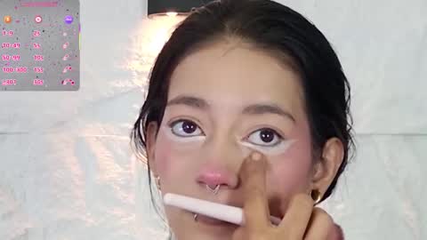 Violeta online show from November 22, 2025, 12:15 pm