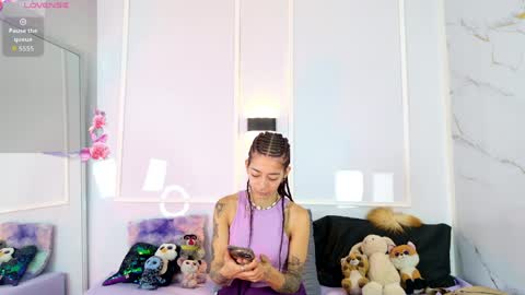 Violeta online show from May 19, 2026, 12:22 pm