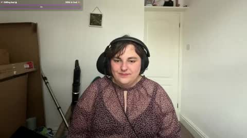 Snapshot of zosiablooms chatting on June 4, 2026, 10:43 am Zosia Blooms online show from June 4, 2026, 10:43 am