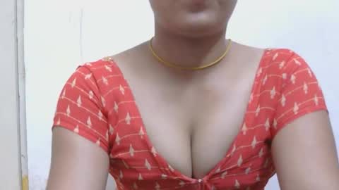 Zoya online show from April 16, 2026, 2:40 pm