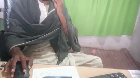 zoyakhan803 online show from February 13, 2025, 11:17 am