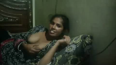 zoyakhan803 online show from September 10, 2025, 11:10 am