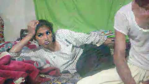 zoyakhan803 online show from October 25, 2025, 10:04 pm