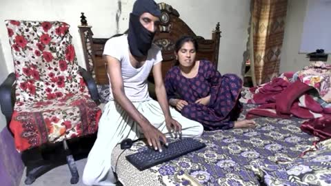 zoyakhan803 online show from April 11, 2026, 11:31 pm