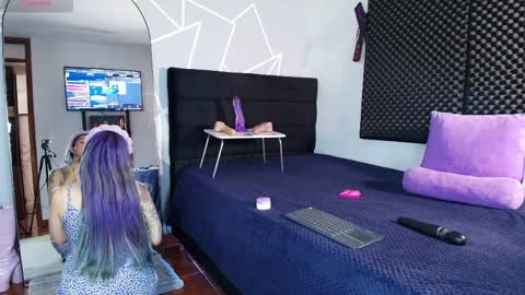 zpzphot online show from April 4, 2026, 6:05 pm