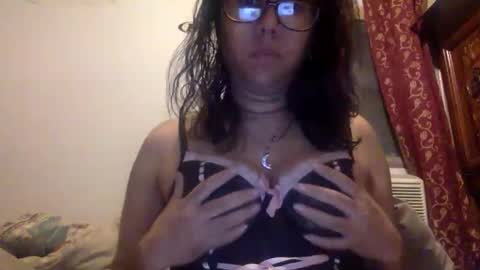 zsultana online show from April 12, 2026, 6:51 am