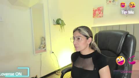 Zulay  online show from April 11, 2026, 7:18 pm