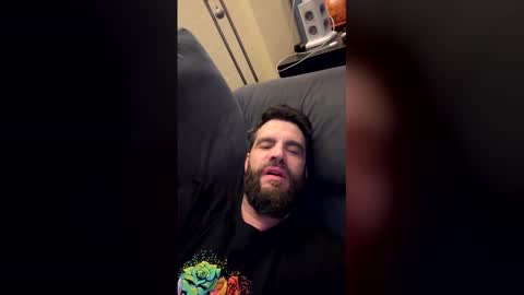 Snapshot of zurdineno chatting on February 2, 2026, 12:09 am zurdineno online show from February 2, 2026, 12:09 am