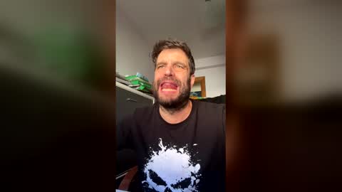 Snapshot of zurdineno chatting on April 16, 2026, 10:05 am zurdineno online show from April 16, 2026, 10:05 am