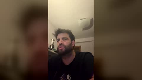 Snapshot of zurdineno chatting on April 24, 2026, 10:34 pm zurdineno online show from April 24, 2026, 10:34 pm