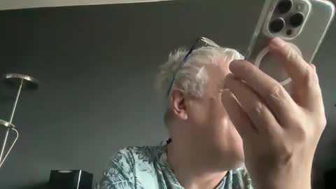 Snapshot of zwickauer1969 chatting on January 8, 2025, 8:06 am zwickauer1969 online show from January 8, 2025, 8:06 am