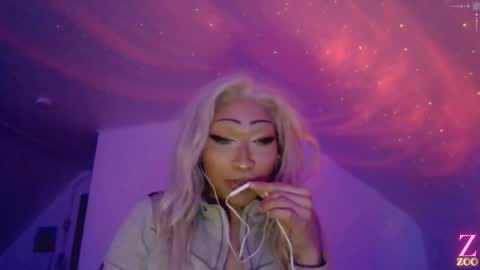 Snapshot of zya_zoo chatting on January 5, 2025, 9:14 pm ZYA online show from January 5, 2025, 9:14 pm