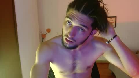 Zyon online show from October 7, 2025, 1:41 pm