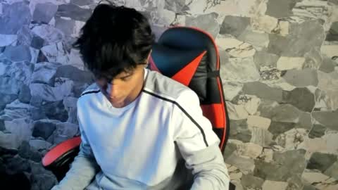 Snapshot of zyzz_1812 chatting on May 12, 2026, 5:32 pm zyzz_1812 online show from May 12, 2026, 5:32 pm