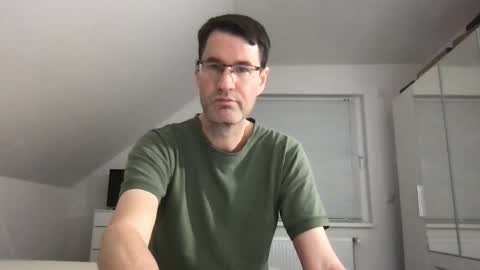 zzz123_cam online show from November 16, 2025, 4:12 pm