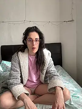 Lunaabbey online show from March 29, 2026, 8:03 am