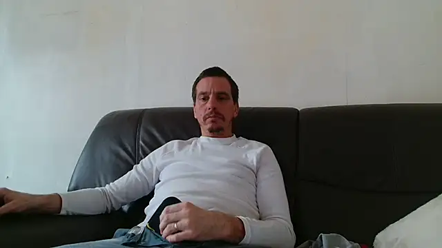 cloupefun online show from November 7, 2025, 12:49 pm