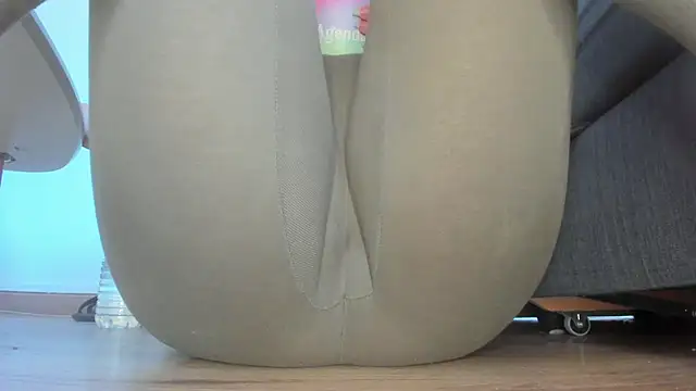 Snapshot of Squirtlady38 chatting on July 4, 2026, 8:20 am Squirtlady38 online show from July 4, 2026, 8:20 am