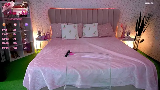 Snapshot of MissyMartinez chatting on July 5, 2026, 1:40 pm MissyMartinez online show from July 5, 2026, 1:40 pm