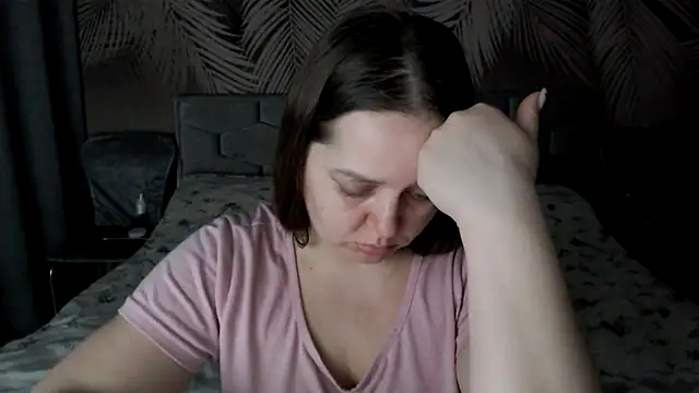 Snapshot of uliastar chatting on February 16, 2026, 8:21 am uliastar online show from February 16, 2026, 8:21 am