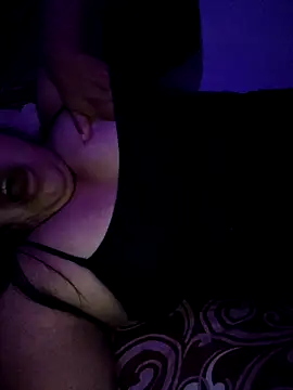 Snapshot of FerLu8 chatting on March 20, 2026, 5:23 am FerLu8 online show from March 20, 2026, 5:23 am