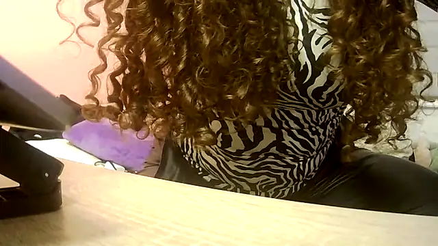 gatubelahot online show from May 15, 2026, 3:24 am