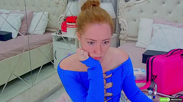 TinaBrook online show from September 15, 2025, 3:50 am