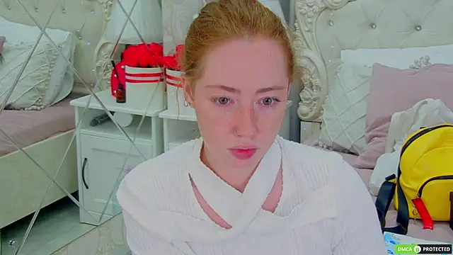 TinaBrook online show from September 16, 2025, 4:02 am