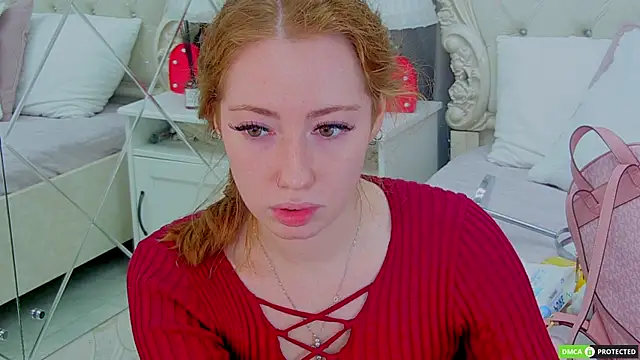 TinaBrook online show from November 26, 2025, 4:13 am