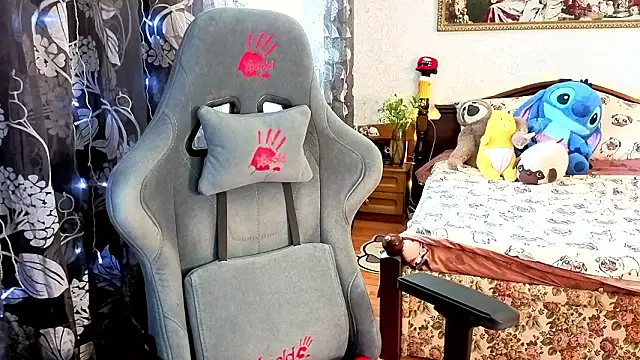 Snapshot of TinaBrook chatting on March 27, 2026, 5:13 am TinaBrook online show from March 27, 2026, 5:13 am