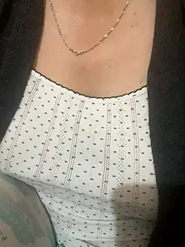 Snapshot of iloss2 chatting on October 16, 2025, 7:42 am iloss2 online show from October 16, 2025, 7:42 am