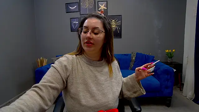 Katewalker  online show from February 5, 2025, 6:26 pm