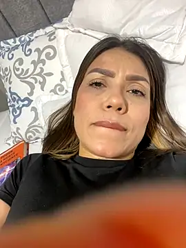 martina contreras online show from October 26, 2025, 5:13 am