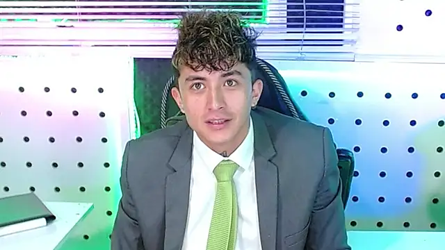 Darko0717 online show from October 31, 2025, 1:34 pm