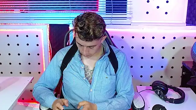 Darko0717 online show from November 4, 2025, 11:42 am