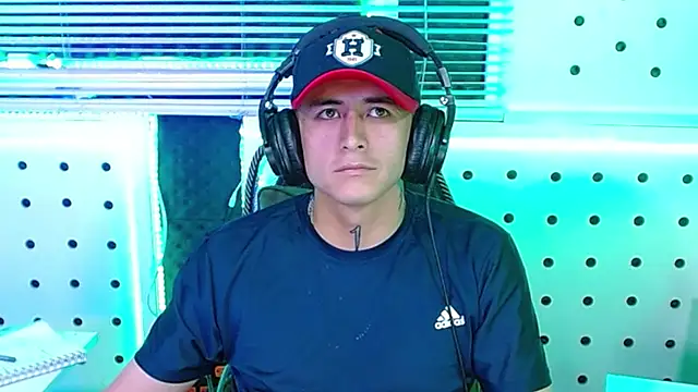 Darko0717 online show from December 5, 2025, 1:47 am