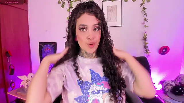 Cata green online show from November 6, 2025, 7:37 pm