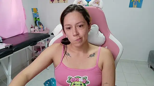 MommyMiaWs online show from January 8, 2026, 8:00 pm