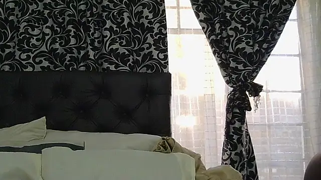 sluttylaura21 online show from July 4, 2026, 6:30 am