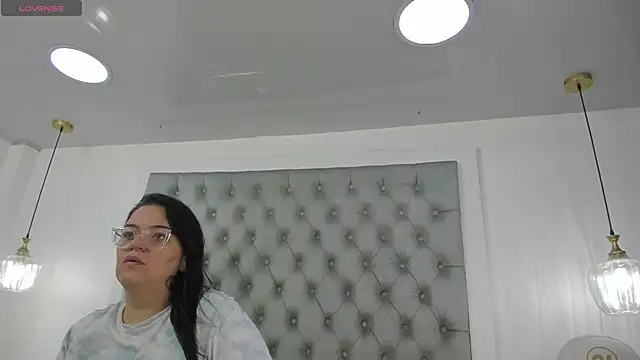 anette cooper online show from September 10, 2025, 3:39 am