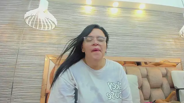 anette cooper online show from October 31, 2025, 4:02 am