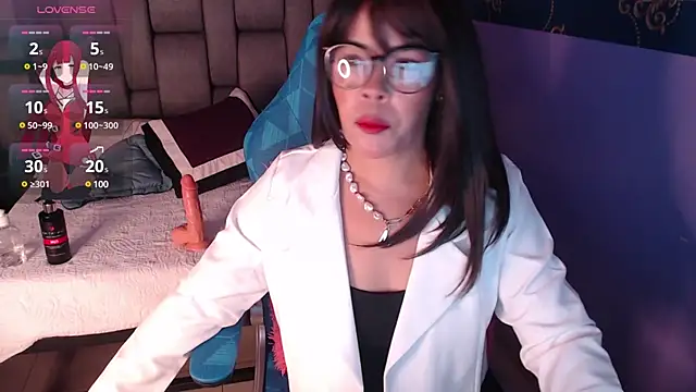 Snapshot of Abril_Beltran_ chatting on March 21, 2025, 9:56 pm Abril Beltran online show from March 21, 2025, 9:56 pm