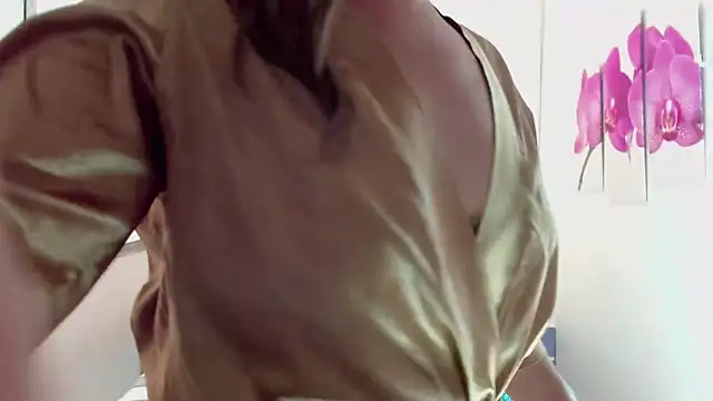 Snapshot of Abril_Beltran_ chatting on January 31, 2026, 9:46 pm Abril Beltran online show from January 31, 2026, 9:46 pm