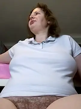 xxSexyBushLinnxx online show from February 3, 2026, 12:10 pm