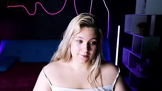 DjennaPalme online show from December 10, 2024, 4:56 am