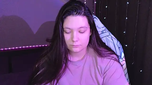 DjennaPalme online show from January 8, 2025, 1:20 pm