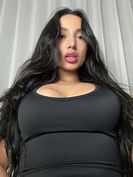 EvaMoet online show from December 9, 2024, 2:24 am