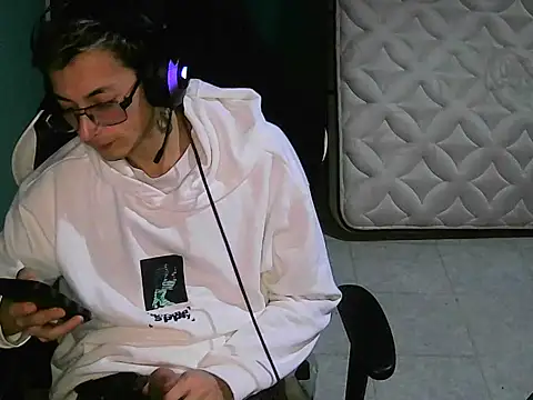 Snapshot of Jughead_16 chatting on September 23, 2025, 5:43 am Jughead 16 online show from September 23, 2025, 5:43 am