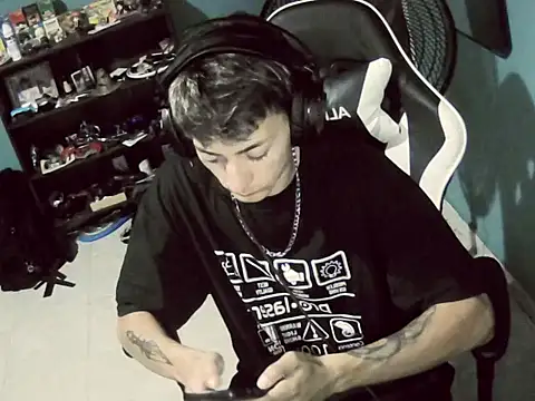 Snapshot of Jughead_16 chatting on November 10, 2025, 2:43 am Jughead 16 online show from November 10, 2025, 2:43 am