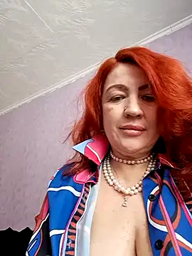 KiraXTender online show from March 8, 2025, 6:10 am